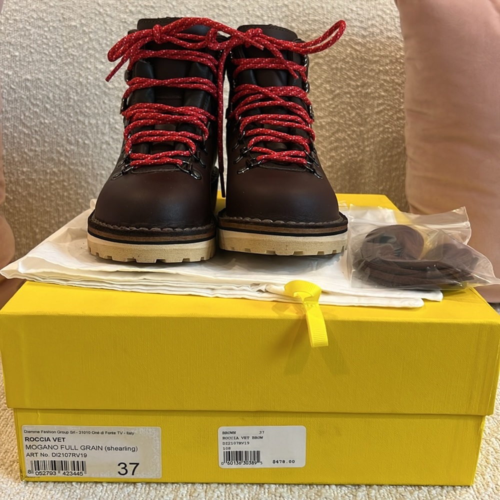 Diemme Boots - Roccia Vet Brown - shearling lined. NEVER WORN! Size 37